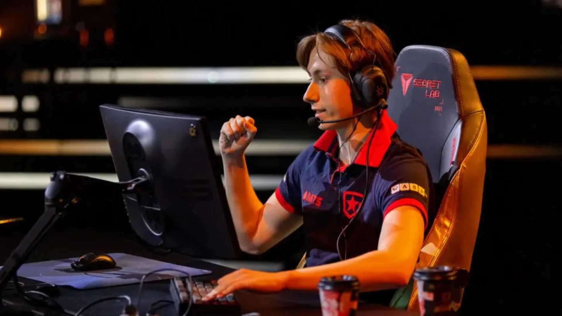 Kako izgleda put od običnog igrača do esport profesionalca?